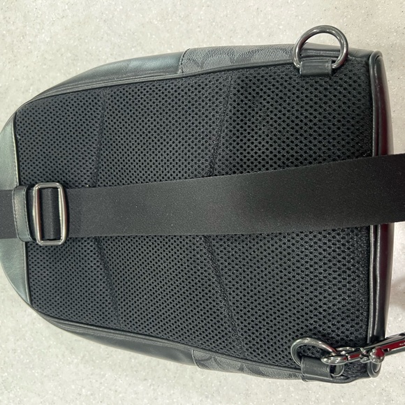 Coach shoulder bag - Picture 3 of 6